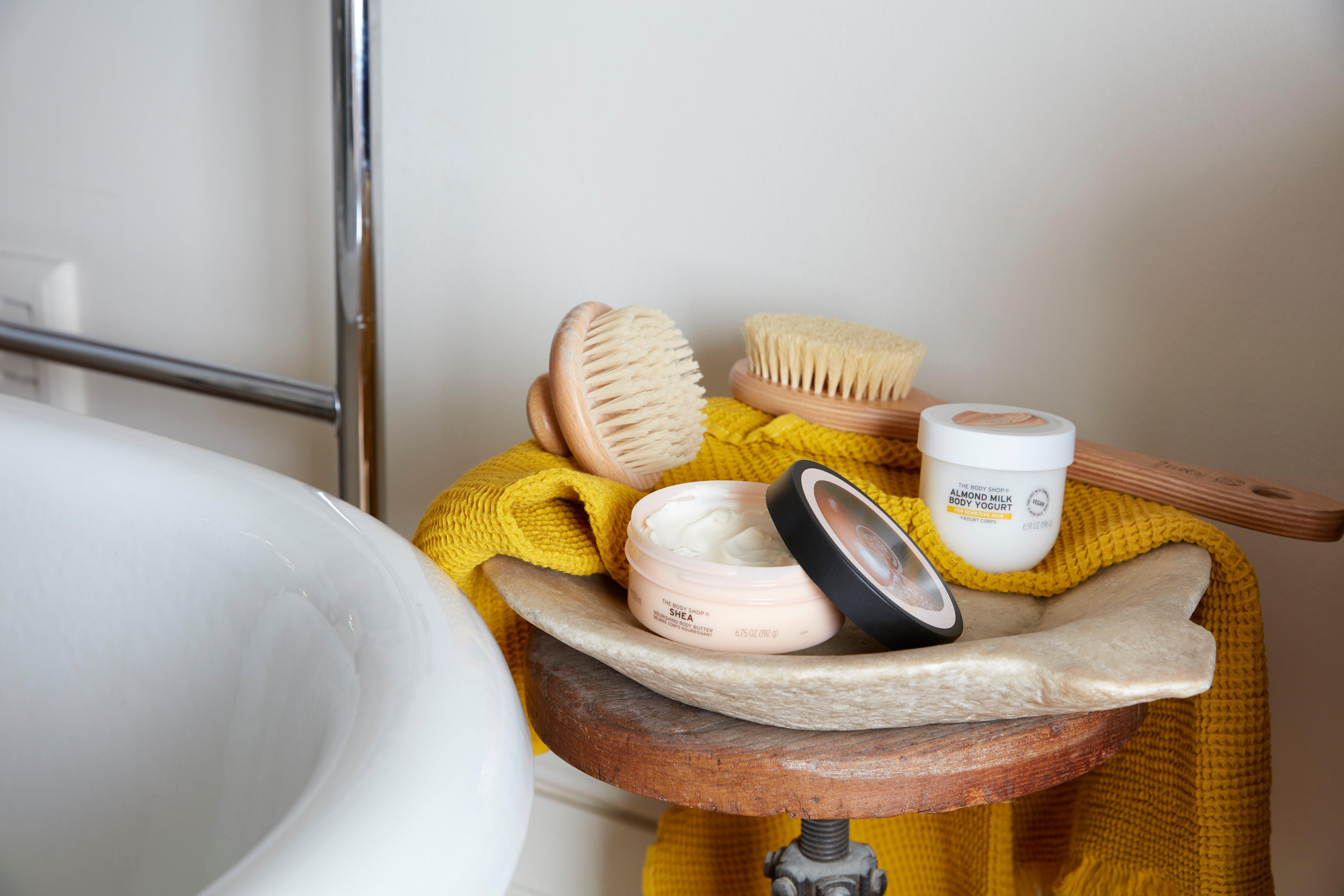 Массажная щетка с длинной ручкой со щетины кактуса