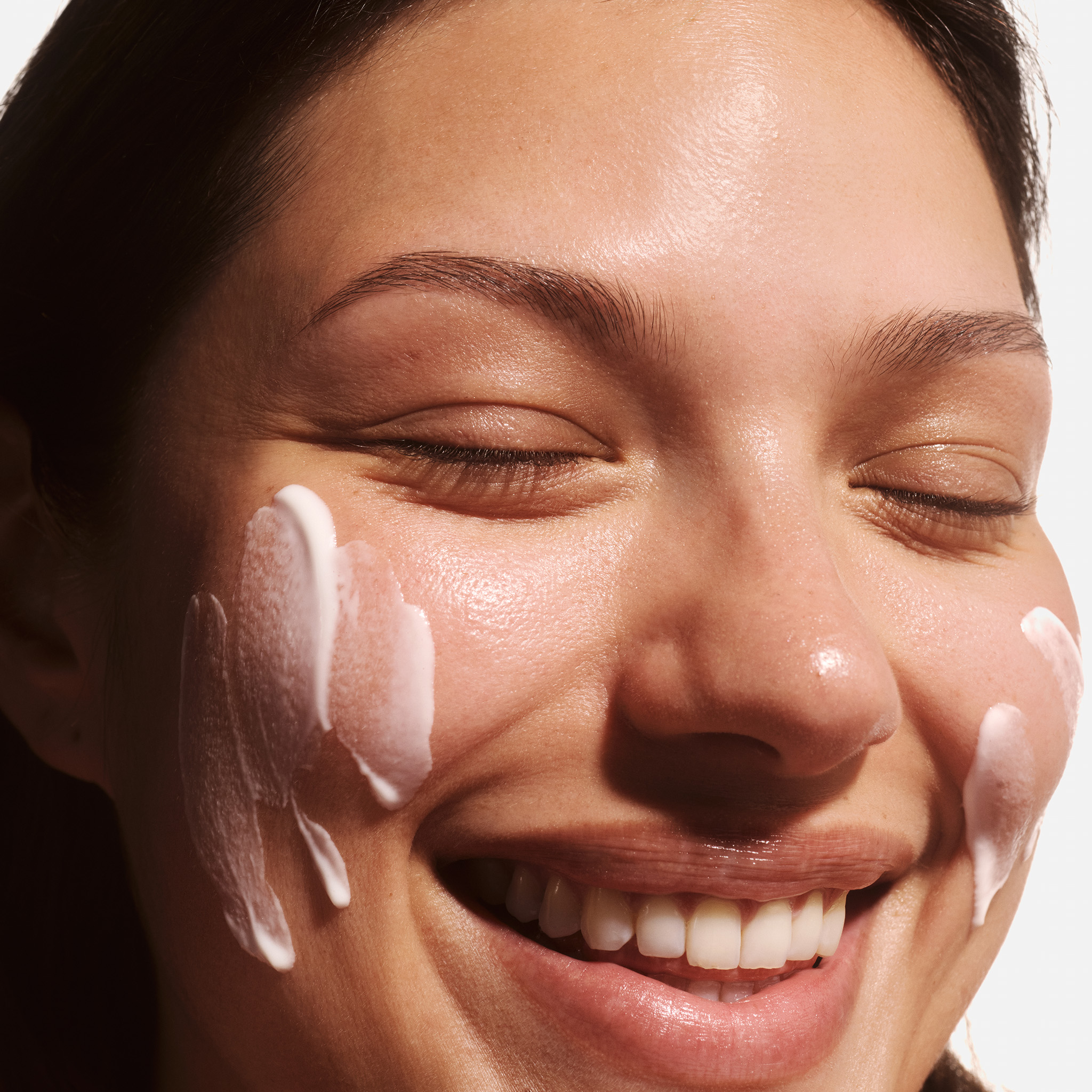 Придбати засоби для догляду за обличчям