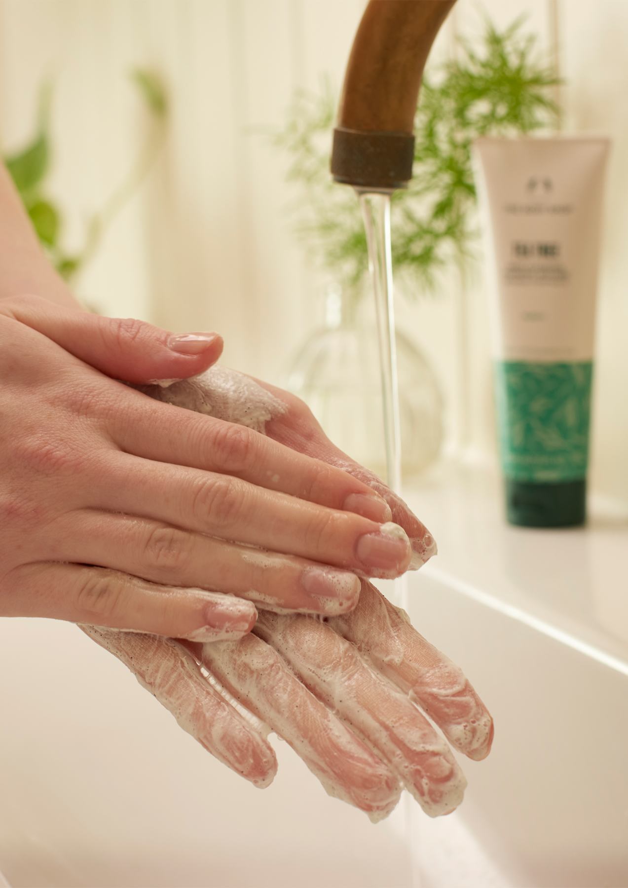 Пенка для умывания лица "Чайное дерево"